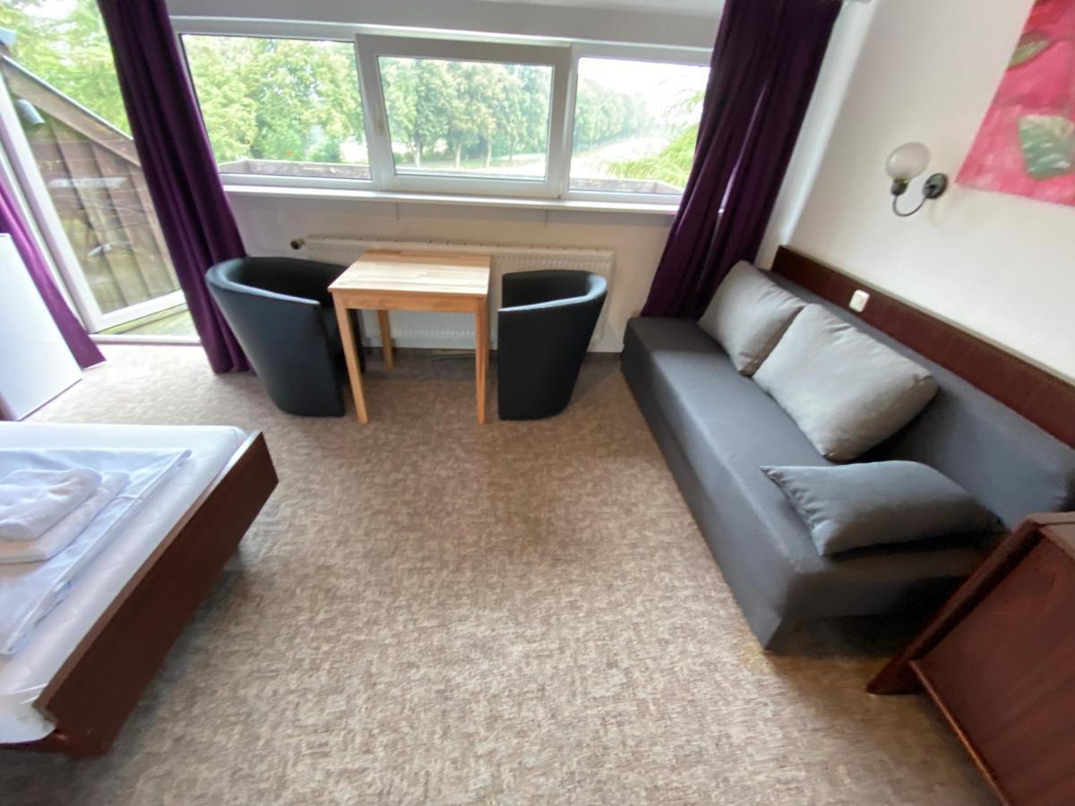 K 357 - Low Budget Hotel In Ratekau Bei Luebeck エクステリア 写真