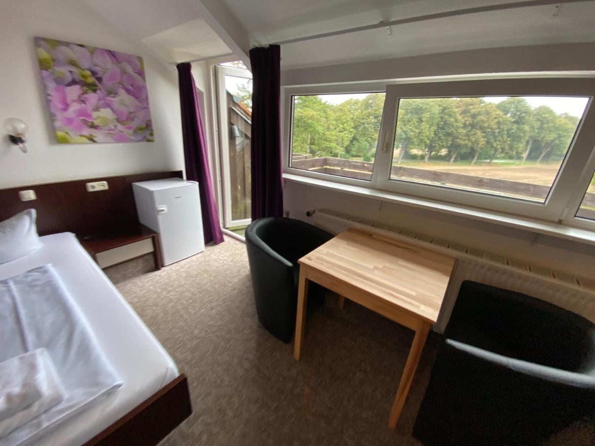 K 357 - Low Budget Hotel In Ratekau Bei Luebeck エクステリア 写真